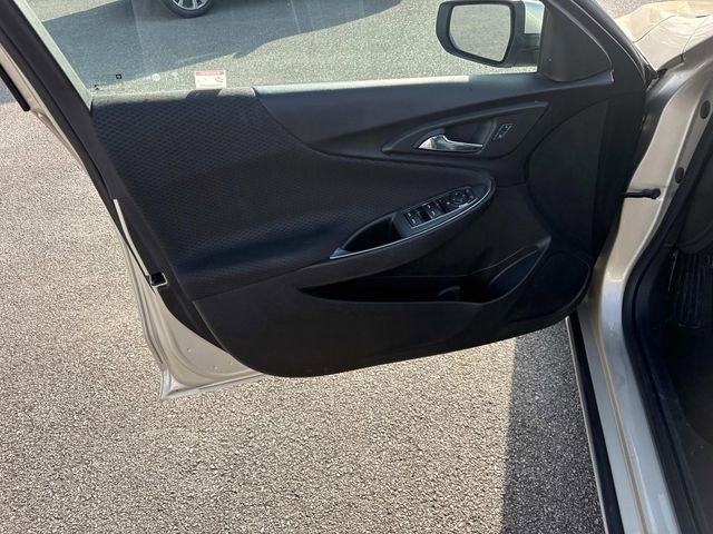 Used 2016 Chevrolet Malibu LT image 23