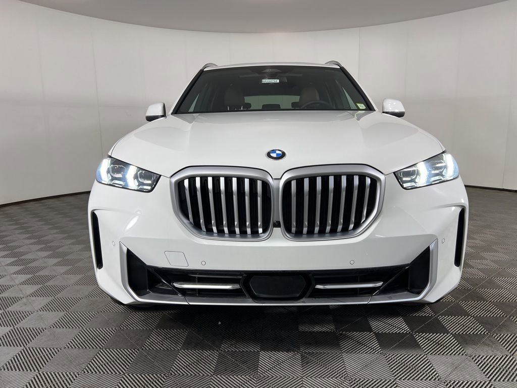 New 2026 BMW X5 xDrive40i w/ Parking Assistance Package image 5