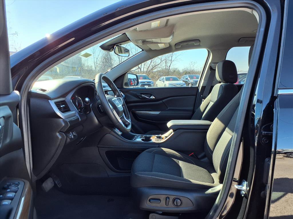 Used 2023 GMC Acadia SLE w/ Driver Convenience Package image 25