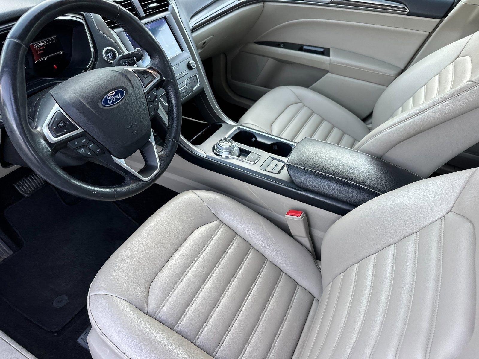 Used 2020 Ford Fusion SEL image 10