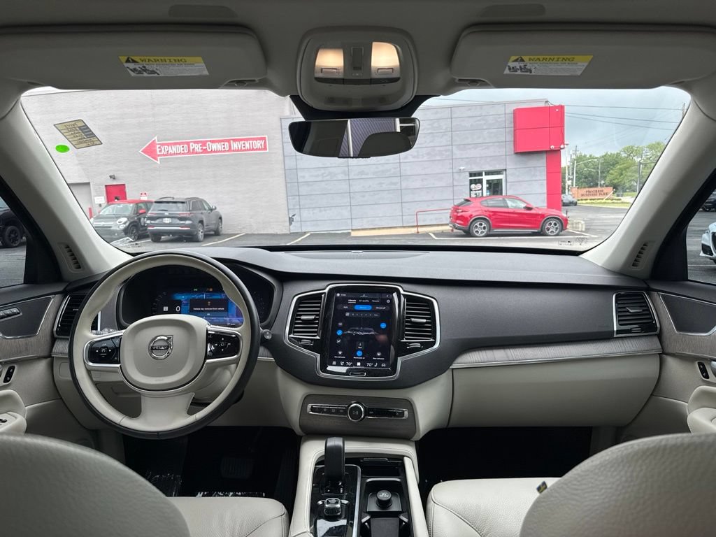 Used 2023 Volvo XC90 B6 Plus AWD/4WD image 34