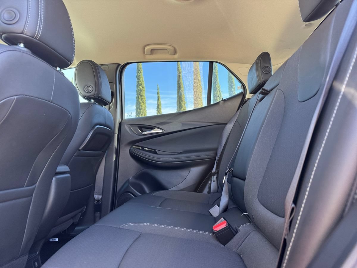 Used 2023 Buick Encore GX Select w/ Sport Touring Package FWD image 16