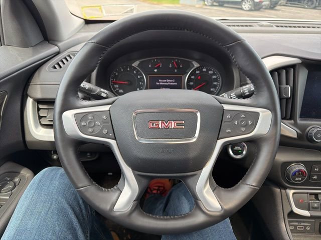 Used 2022 GMC Terrain SLT image 21