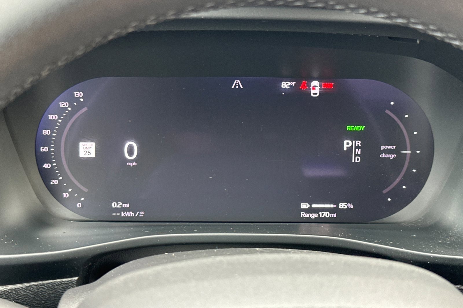 Used 2023 Volvo XC40 Recharge Ultimate image 29