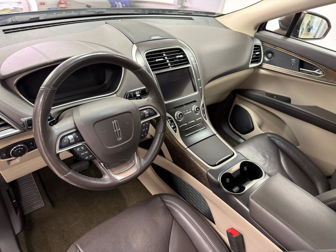Used 2019 Lincoln Nautilus Reserve AWD/4WD image 26
