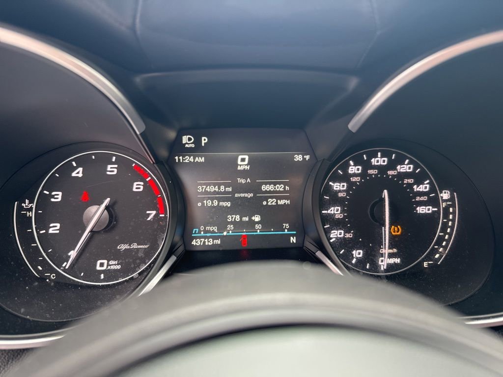 Used 2023 Alfa Romeo Stelvio Veloce image 34