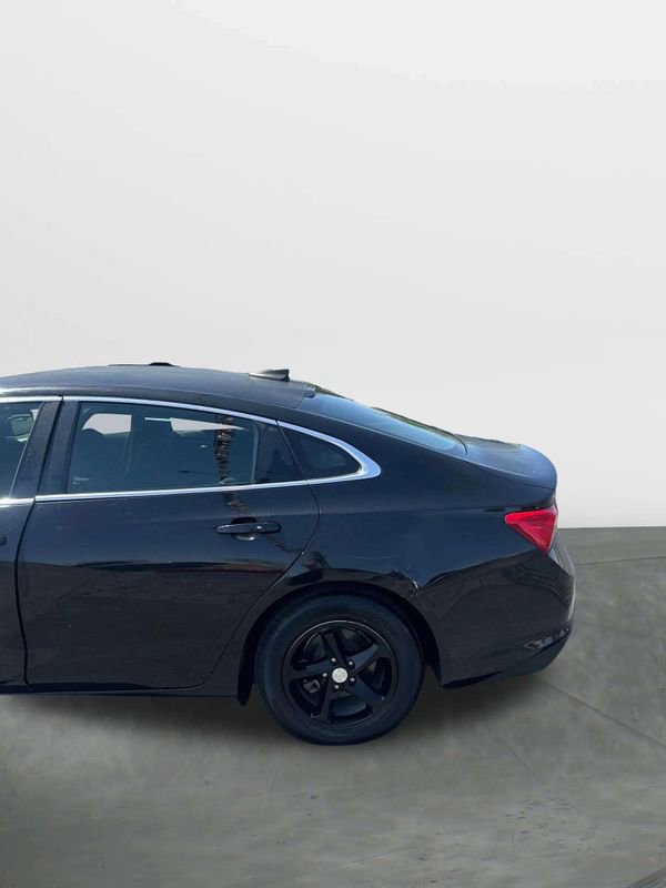 Used 2017 Chevrolet Malibu LS image 18