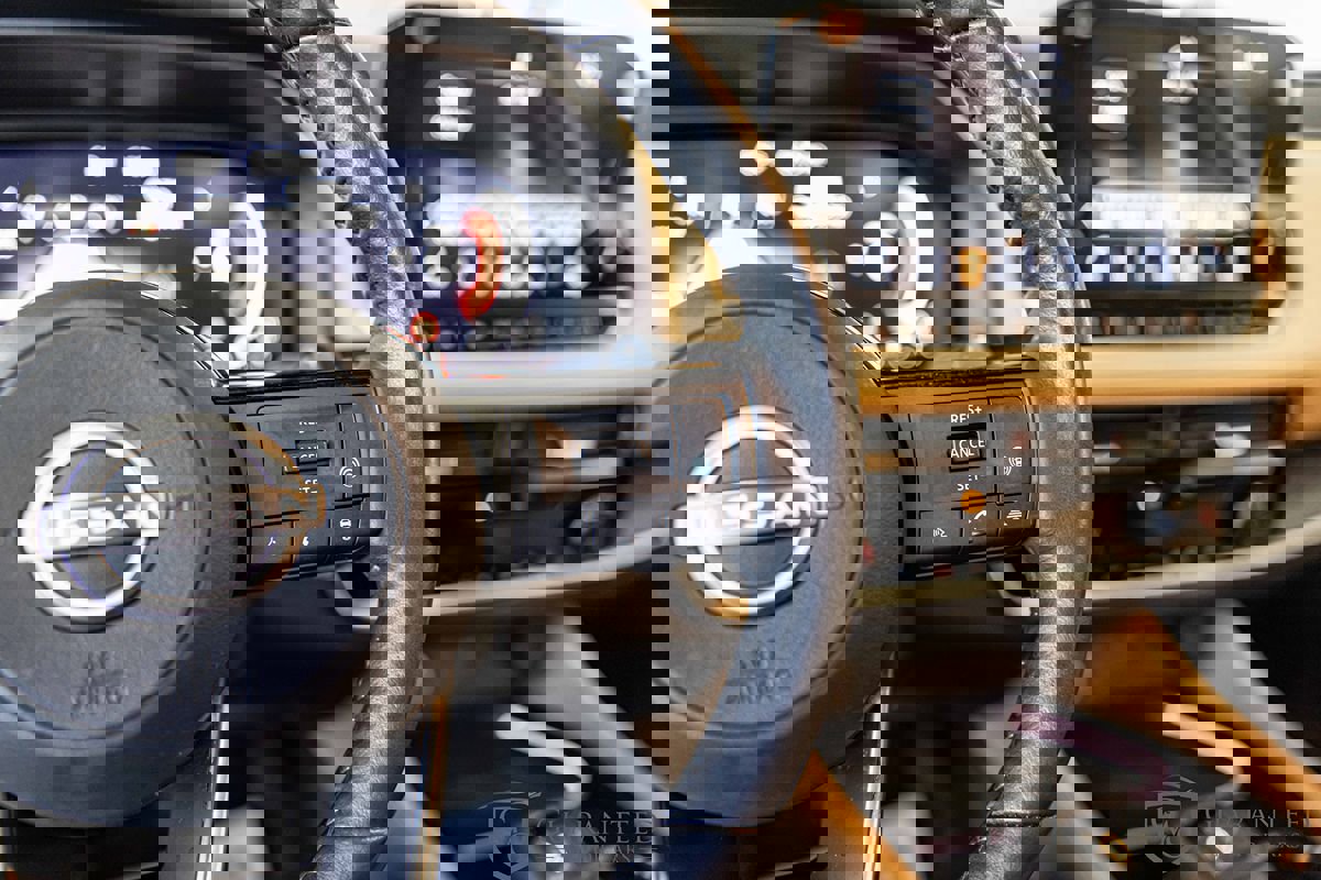 Used 2022 Nissan Rogue Platinum w/ Head-Up Display Package image 25