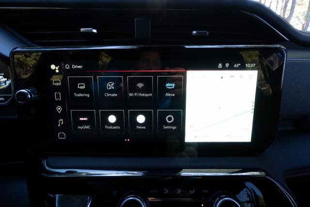 Used 2024 GMC Sierra 2500 AT4 w/ AT4 Premium Plus Package image 23