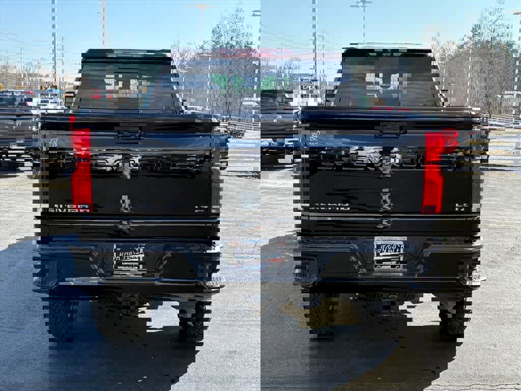 Used 2025 Chevrolet Silverado 2500 LTZ w/ Z71 Chrome Sport Edition image 28