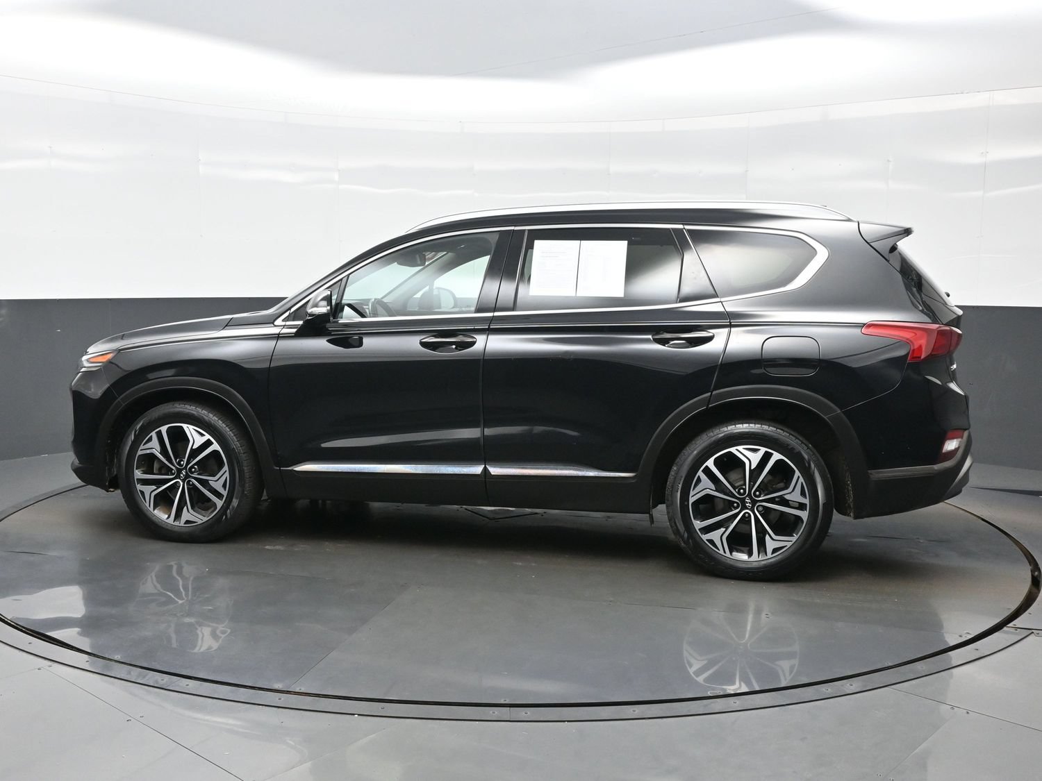 Used 2020 Hyundai Santa Fe Limited FWD image 3