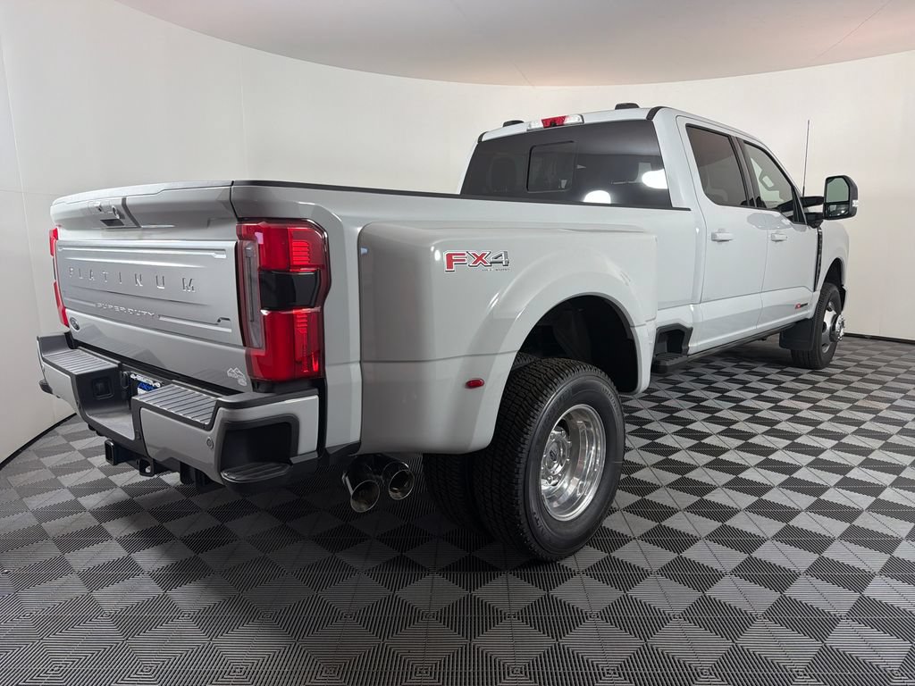 New 2026 Ford F350 Platinum AWD/4WD image 3
