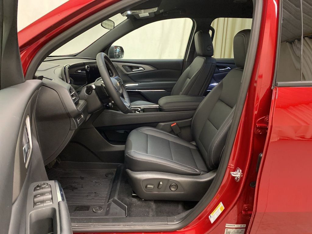 New 2026 Chevrolet Traverse LT w/ LPO, Floor Liner Package AWD/4WD image 14