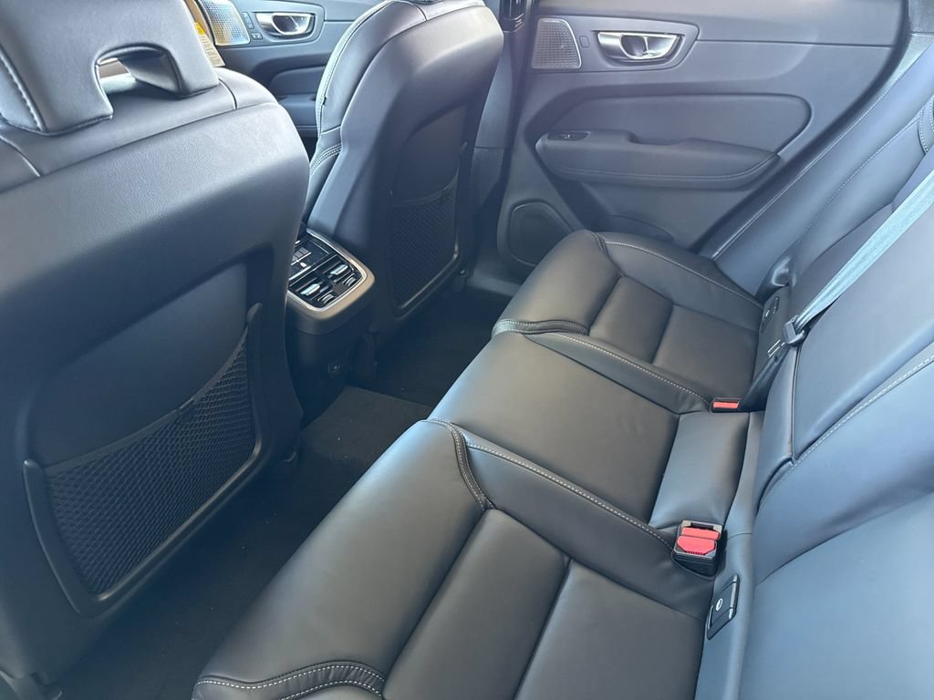 New 2026 Volvo XC60 B5 Ultra AWD/4WD image 11
