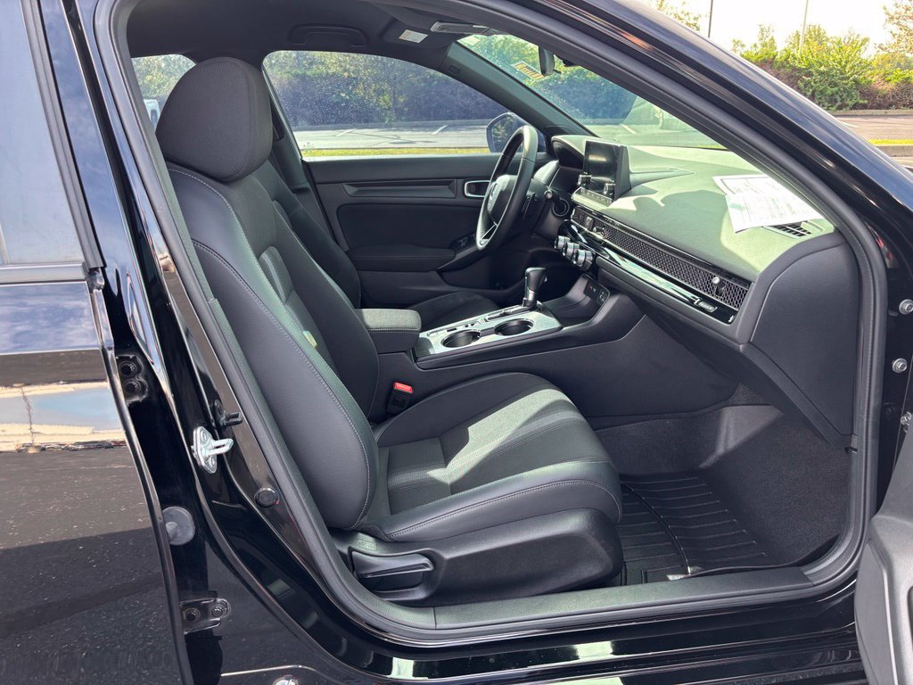 Used 2023 Honda Civic Sport image 17