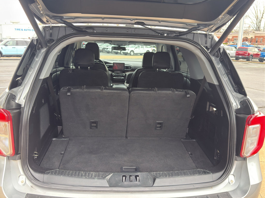 Used 2021 Ford Explorer Limited w/ Equipment Group 301A image 9