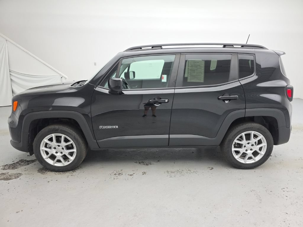 Used 2021 Jeep Renegade Latitude w/ Convenience Group AWD/4WD image 8