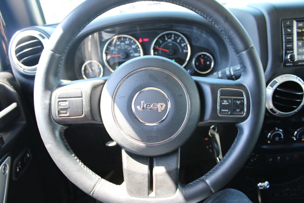 Used 2015 Jeep Wrangler Unlimited Sahara AWD/4WD image 24