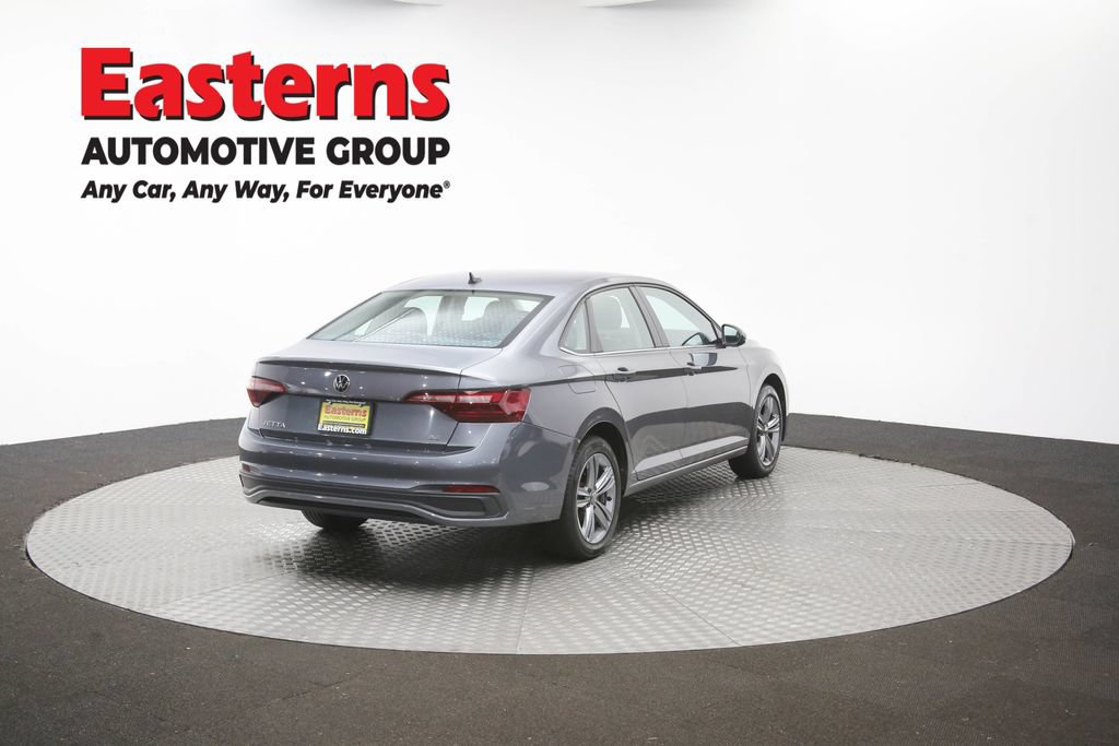 Used 2024 Volkswagen Jetta SE FWD image 34