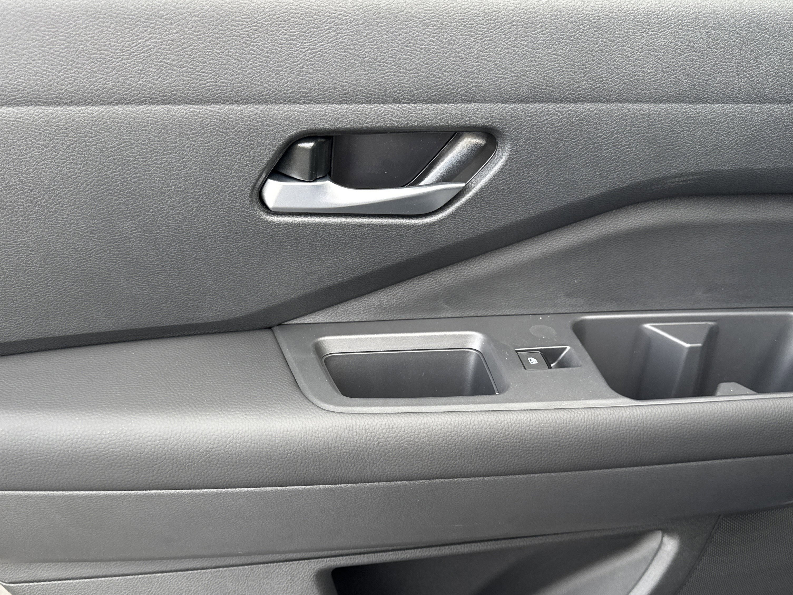 New 2026 Nissan Pathfinder SL image 12