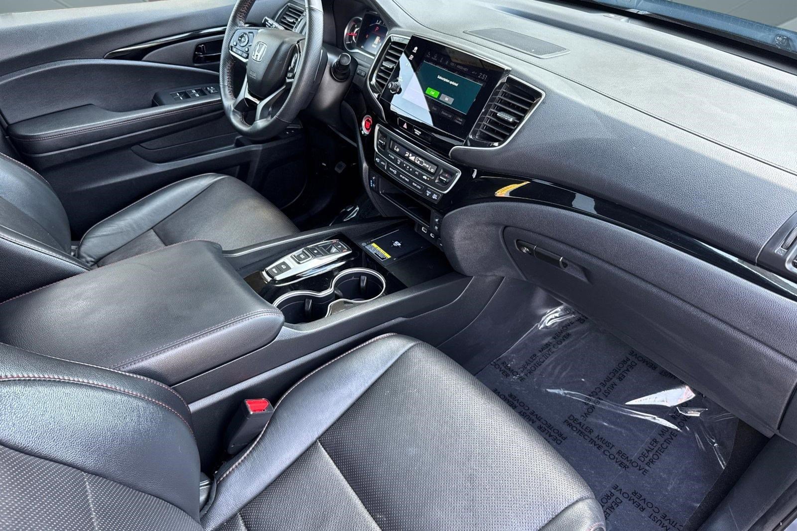 Used 2025 Honda Passport Black Edition image 33