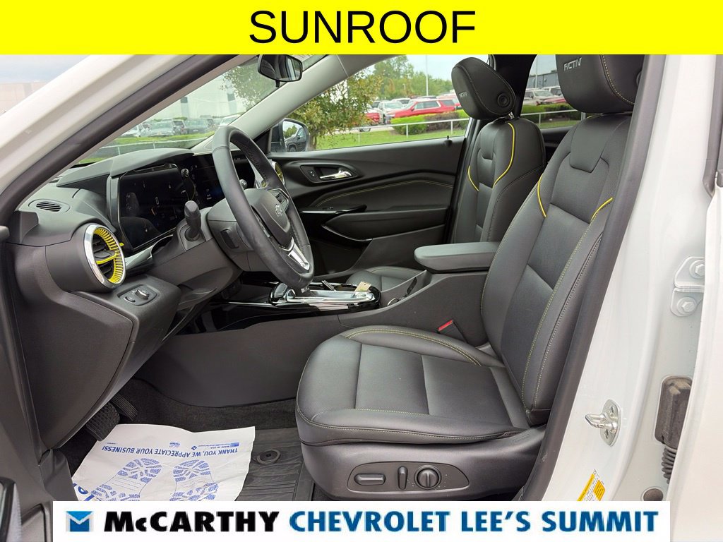 Used 2025 Chevrolet Trax ACTIV w/ Sunroof Package FWD image 43