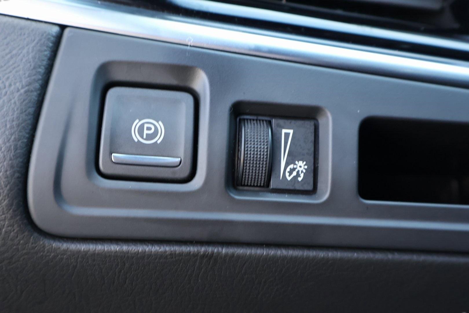 Certified 2025 Cadillac XT6 Premium Luxury image 22