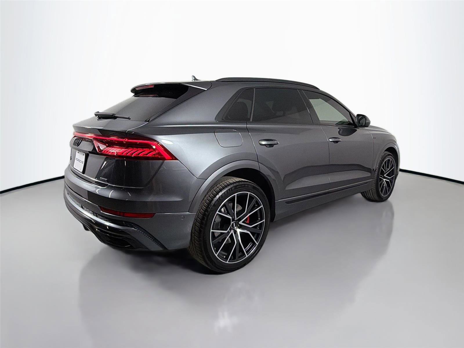 Used 2020 Audi Q8 Prestige w/ Prestige Package AWD/4WD image 7