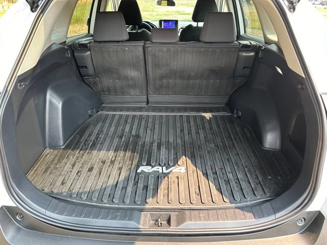 Used 2023 Toyota RAV4 LE AWD/4WD image 22