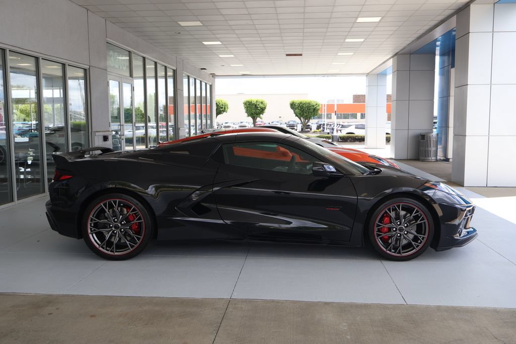 Used 2023 Chevrolet Corvette Stingray Premium Conv w/ Z51 Performance Package RWD image 11