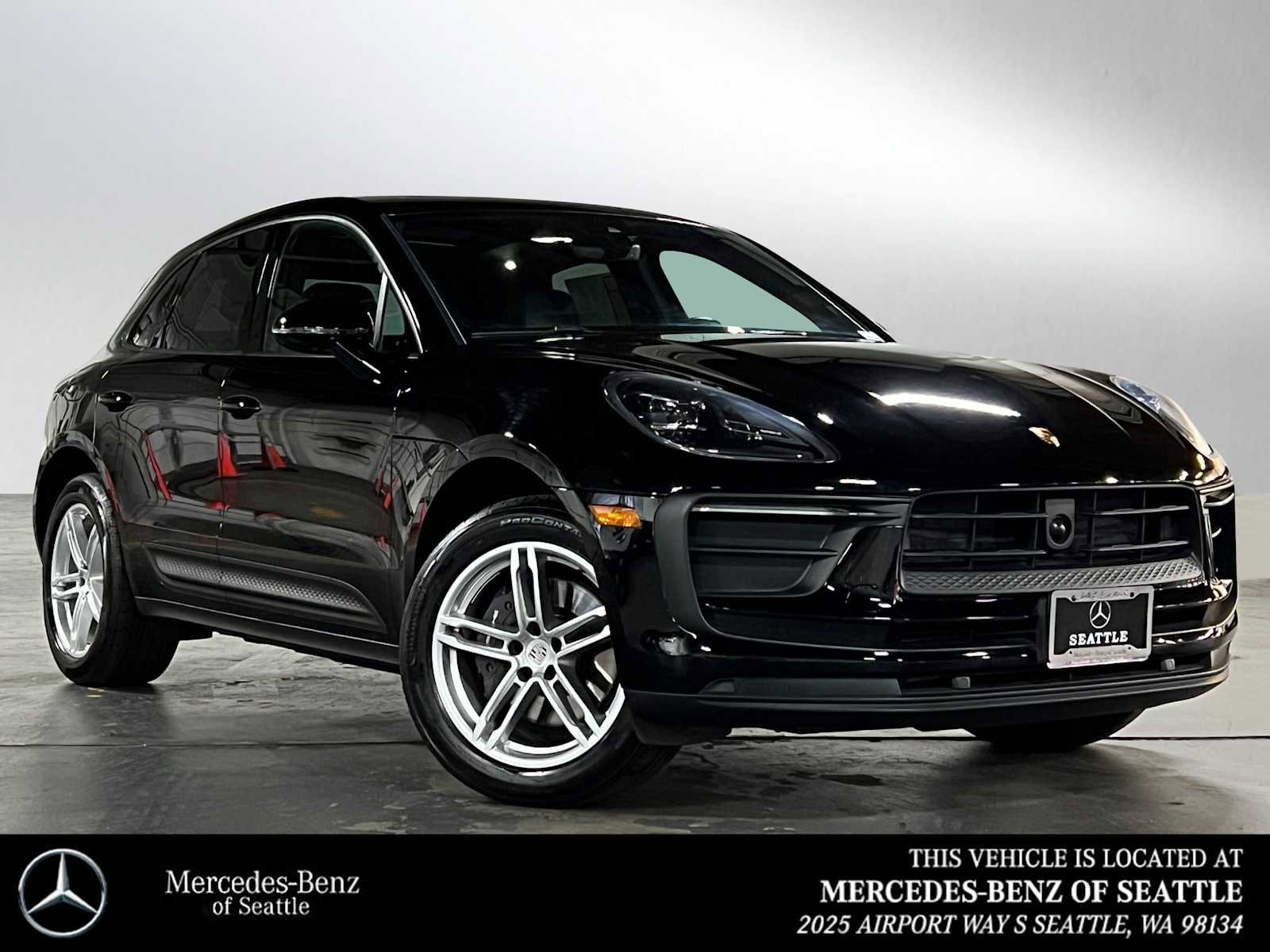 Used 2024 Porsche Macan image 1