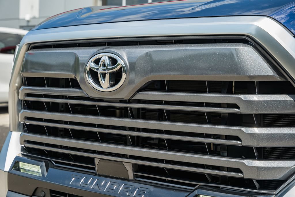 Used 2023 Toyota Tundra Limited w/ Power Package AWD/4WD image 11