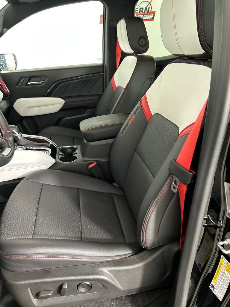 Used 2024 GMC Canyon AT4X image 13