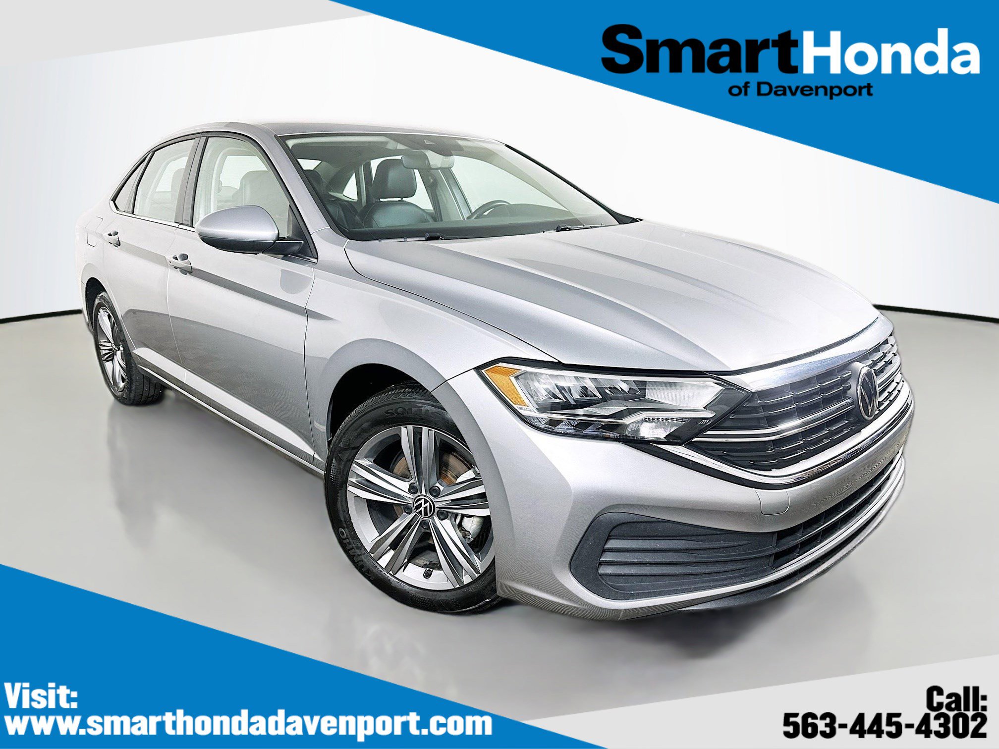 Used 2024 Volkswagen Jetta SE image 1