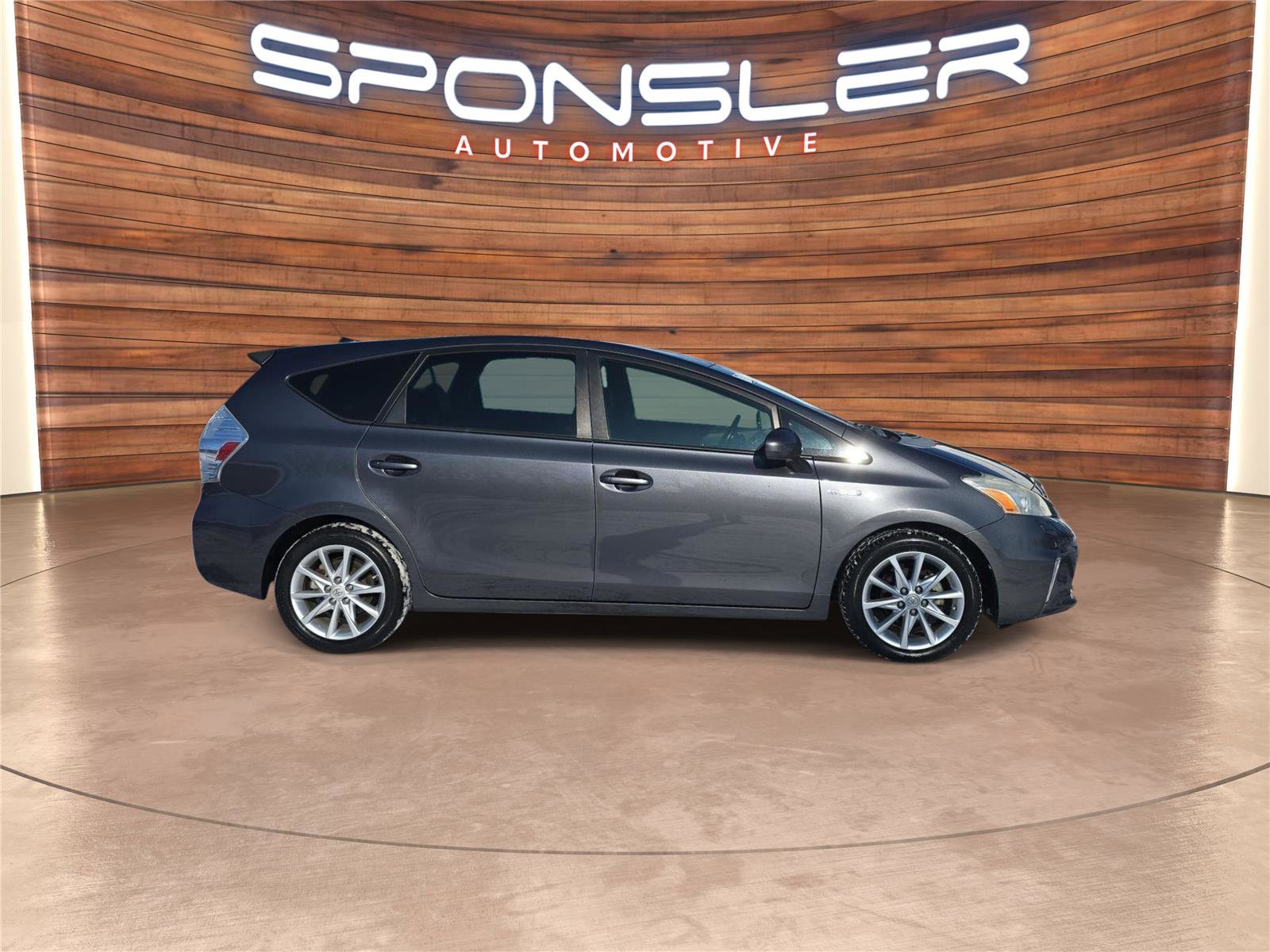 Used 2014 Toyota Prius V Five image 6