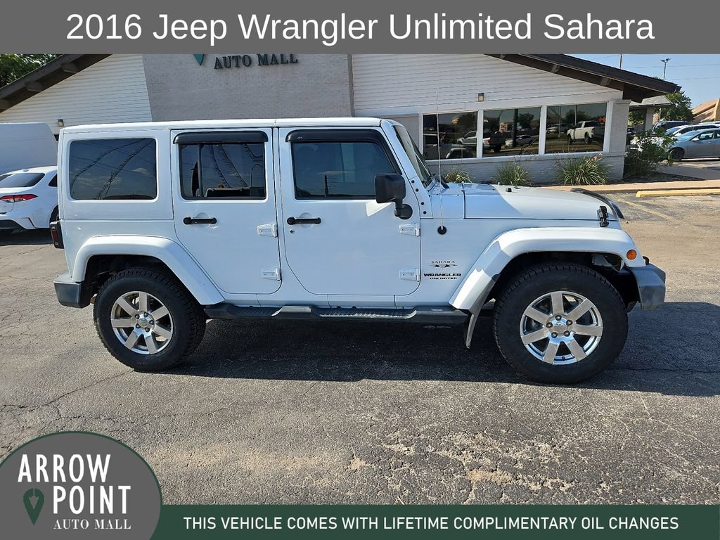 Used 2016 Jeep Wrangler Unlimited Sahara w/ Connectivity Group AWD/4WD image 13