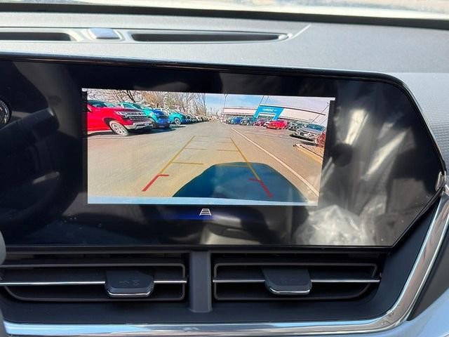 Used 2025 Chevrolet Trax LT w/ Driver Confidence Package image 24