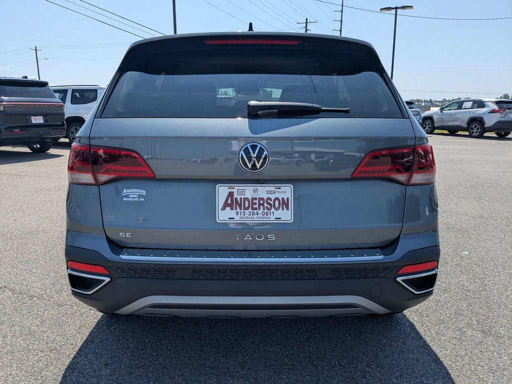 Used 2023 Volkswagen Taos SE FWD image 5