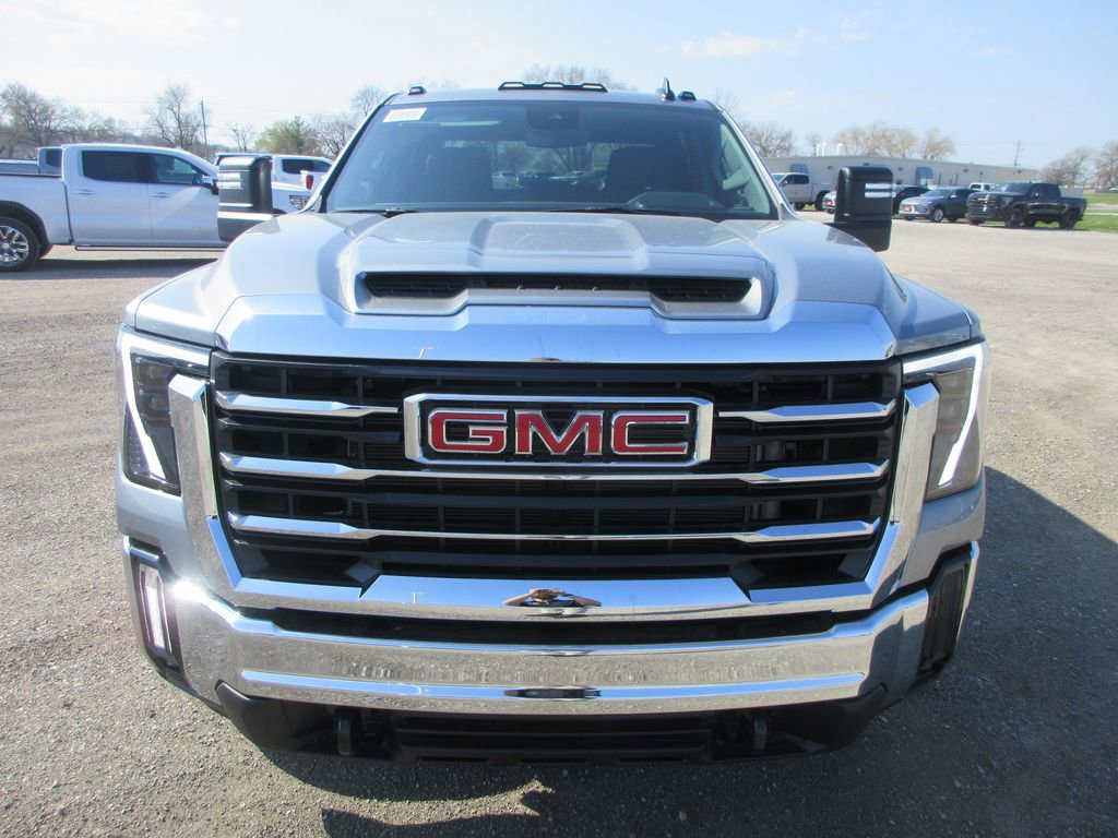 New 2026 GMC Sierra 2500 SLE w/ SLE Value Package; image 12