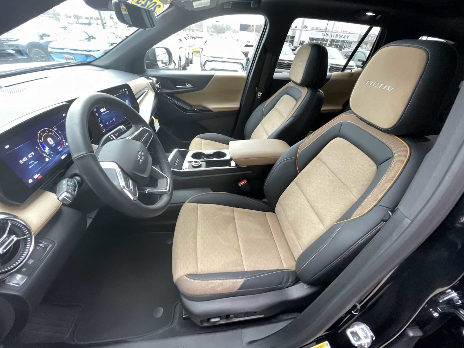 Used 2025 Chevrolet Equinox ACTIV w/ Safety and Technology Package image 19