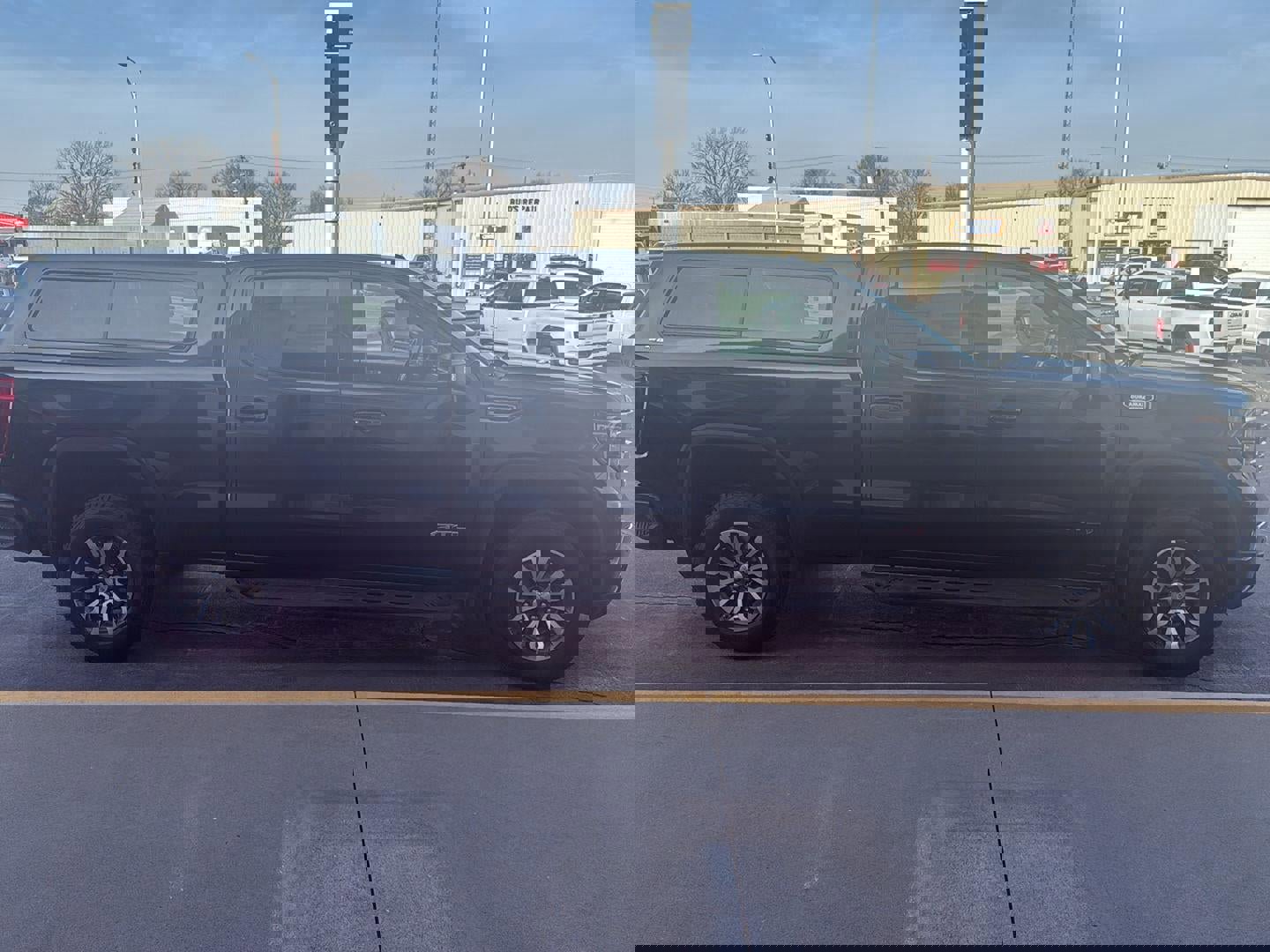 Used 2023 GMC Sierra 1500 AT4 w/ Technology Package image 6