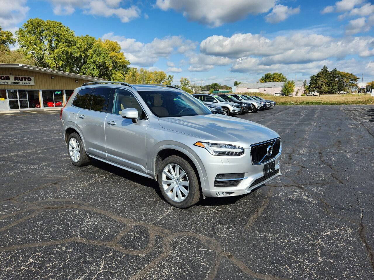 Used 2019 Volvo XC90 T6 Momentum w/ Advanced Package image 10