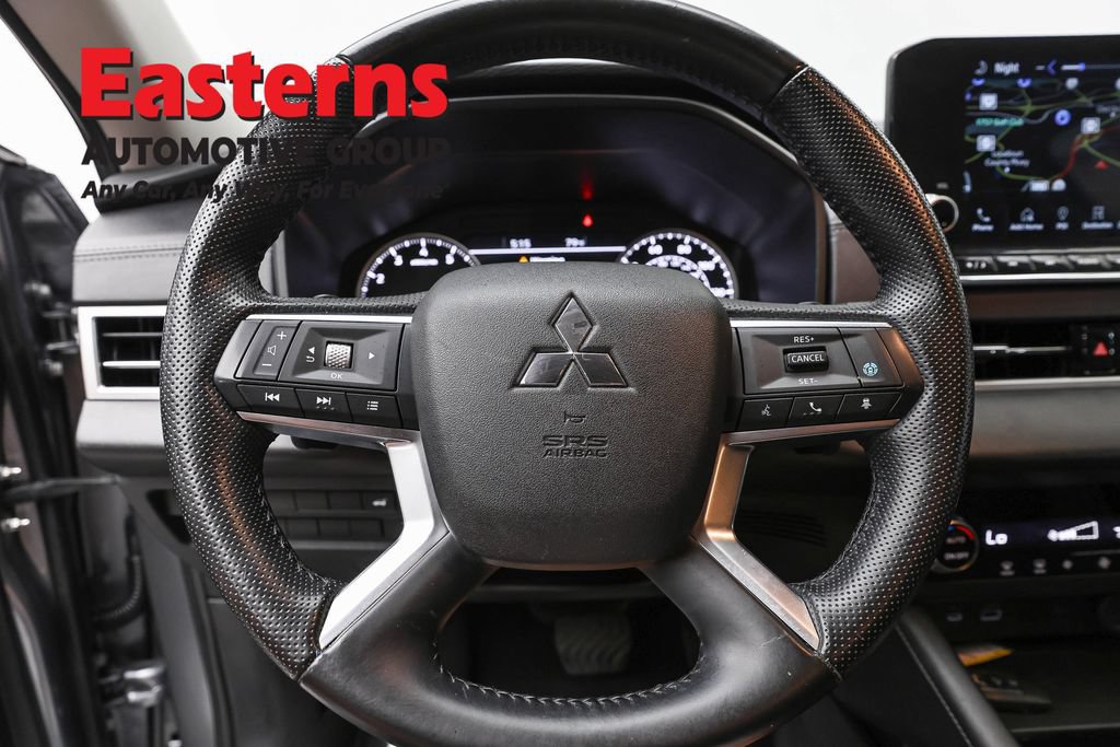 Used 2024 Mitsubishi Outlander SE AWD/4WD image 10