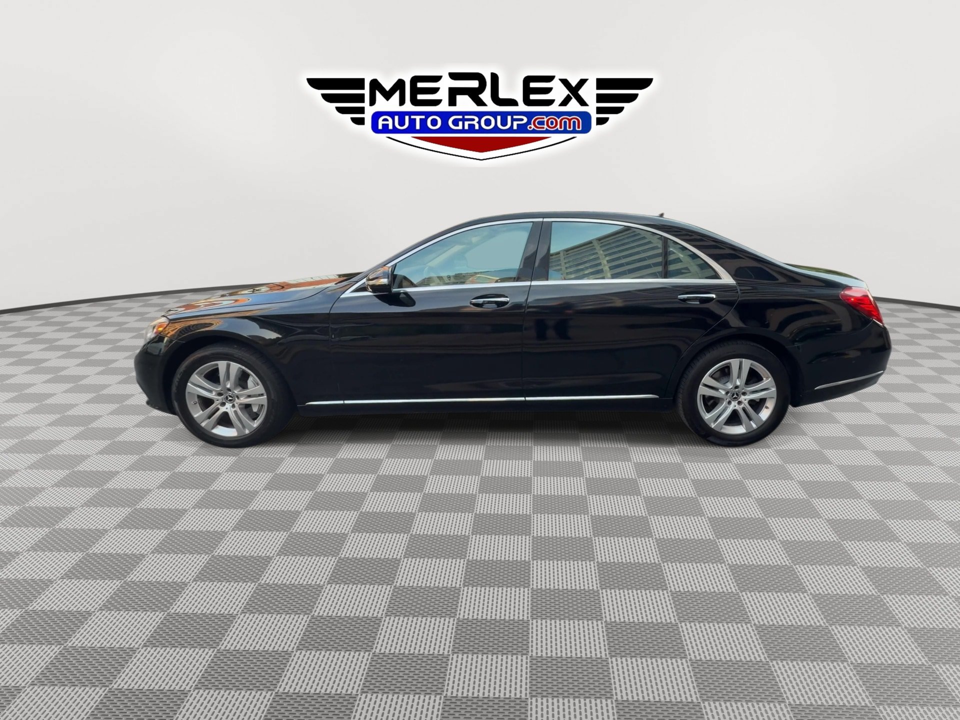Used 2017 Mercedes-Benz S 550 4MATIC Sedan image 5