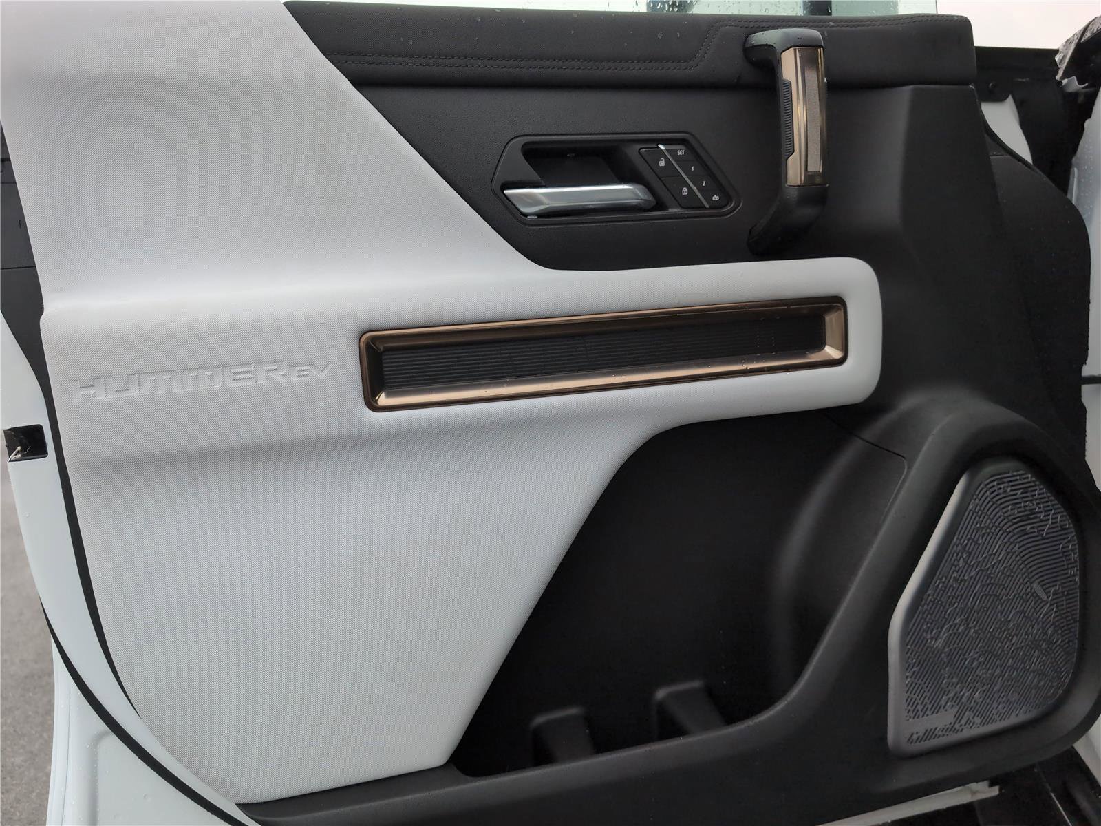 New 2025 GMC Hummer EV 2X image 11