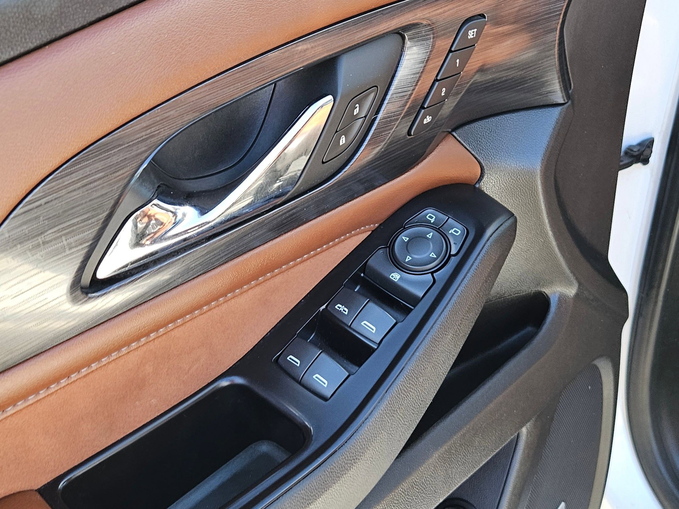 Used 2018 Chevrolet Traverse High Country AWD/4WD image 11