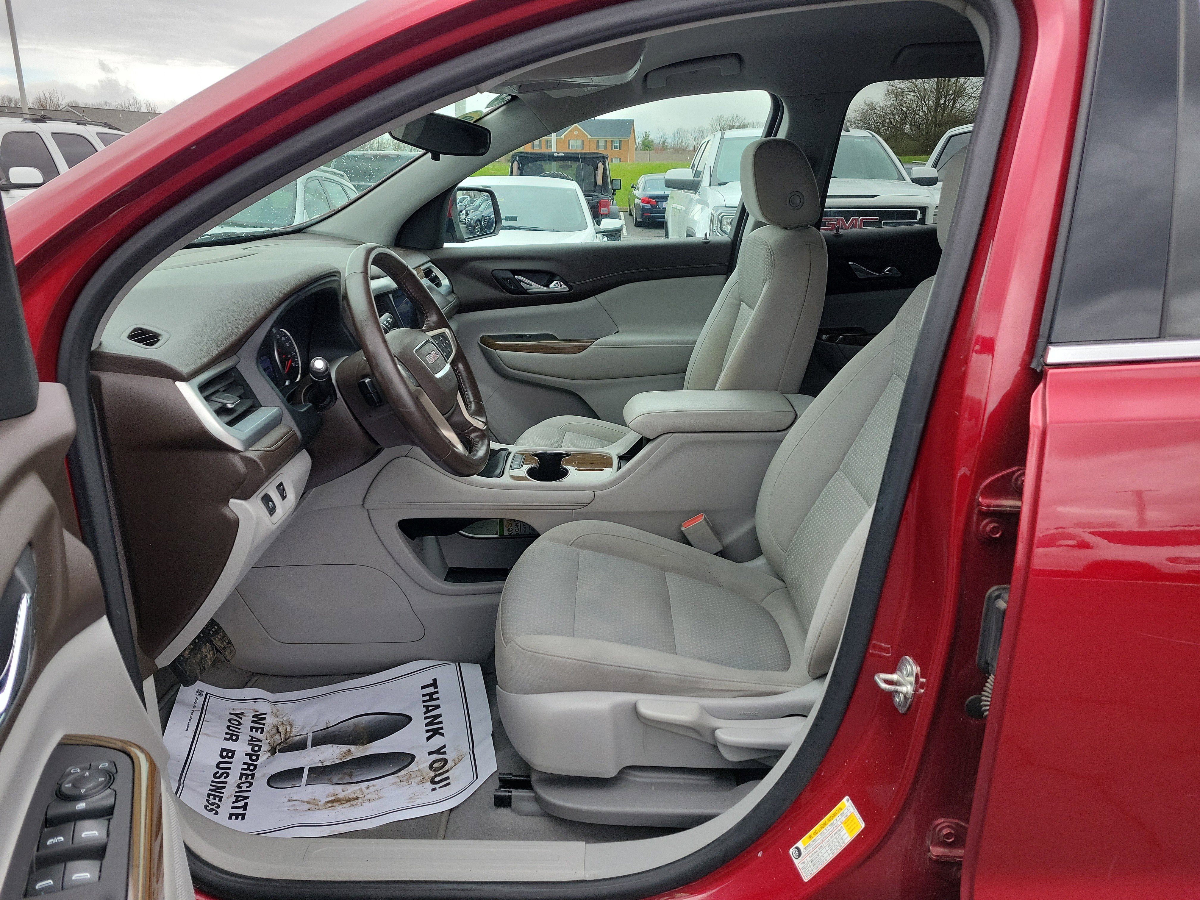 Used 2020 GMC Acadia SLE image 15