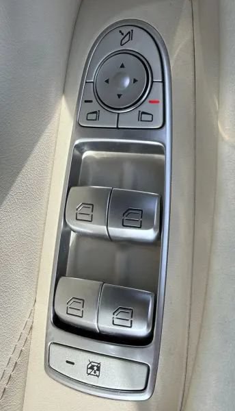 Used 2017 Mercedes-Benz E 43 AMG 4MATIC Sedan image 38