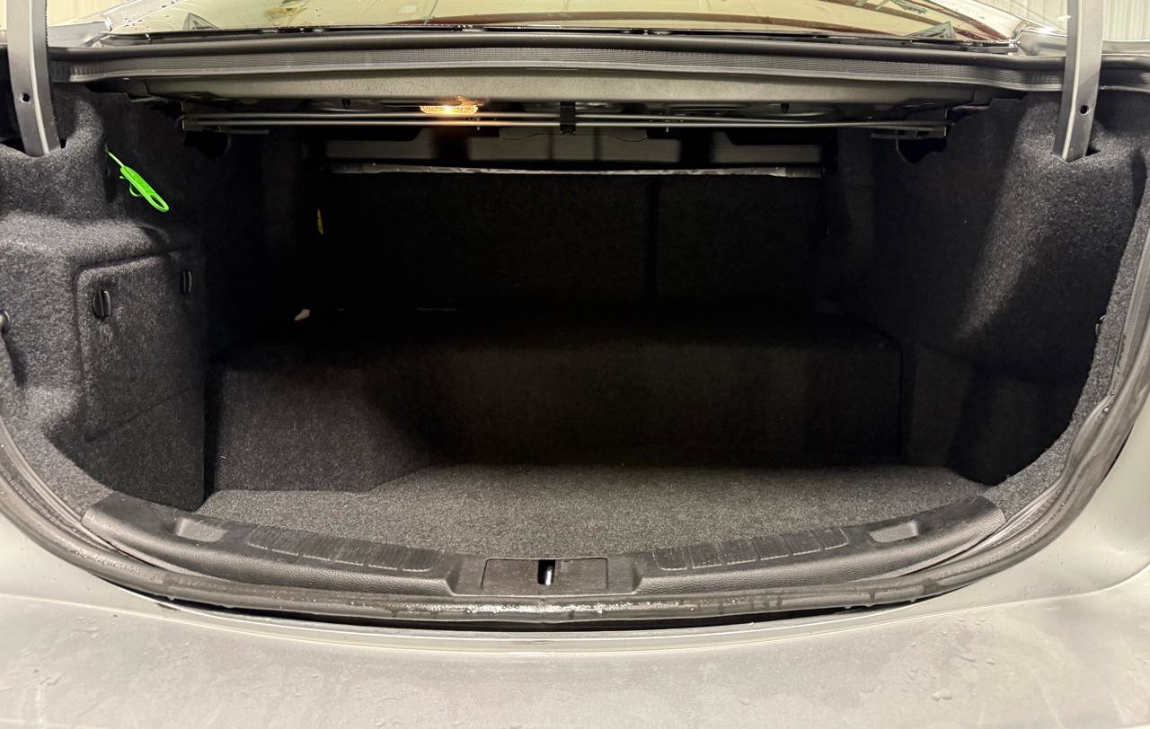 Used 2020 Ford Fusion SE image 16