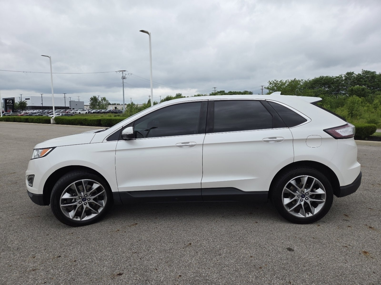 Used 2015 Ford Edge Titanium w/ Equipment Group 301A AWD/4WD image 15